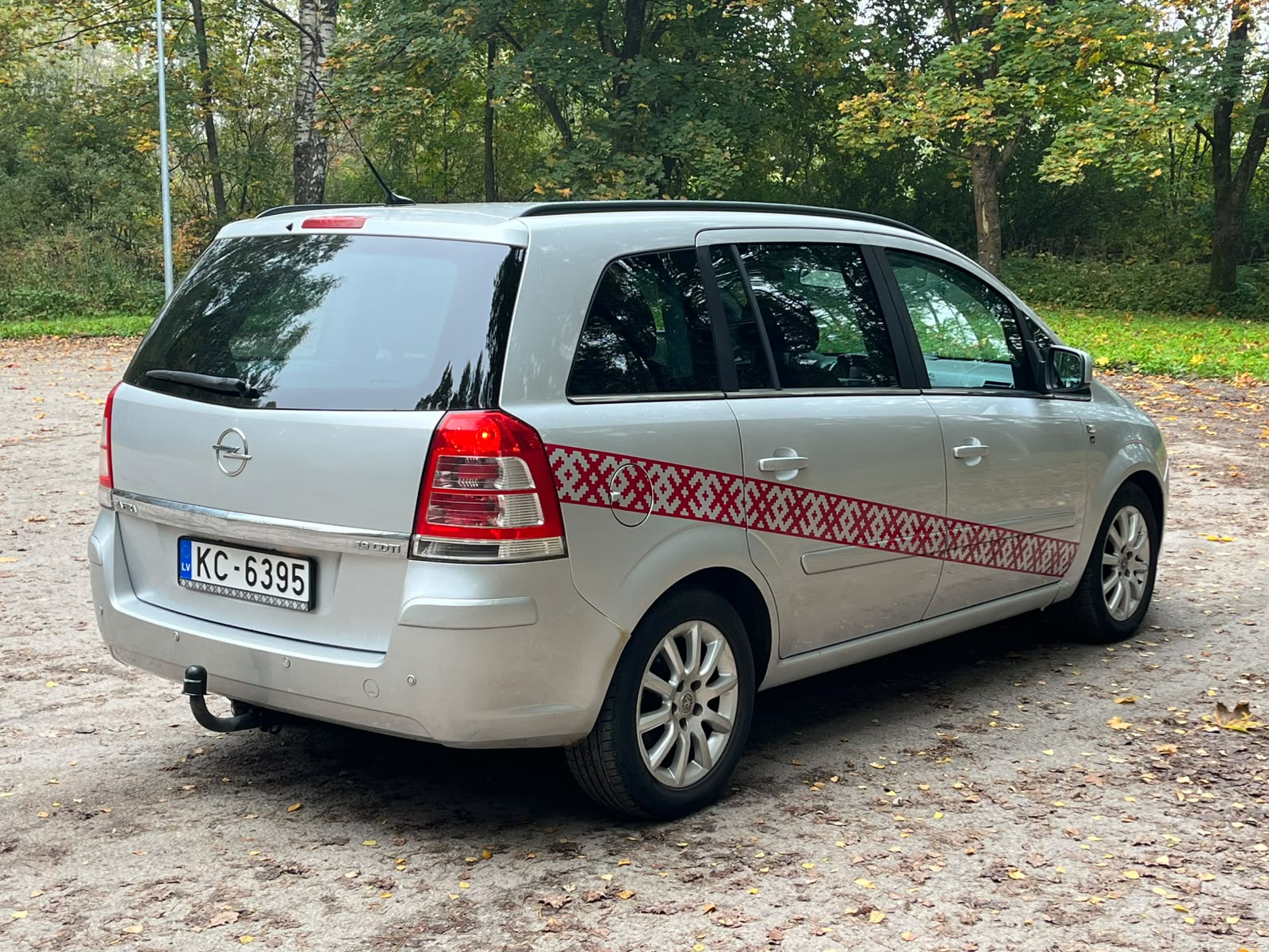 OPEL ZAFIRA 7-VIETAS