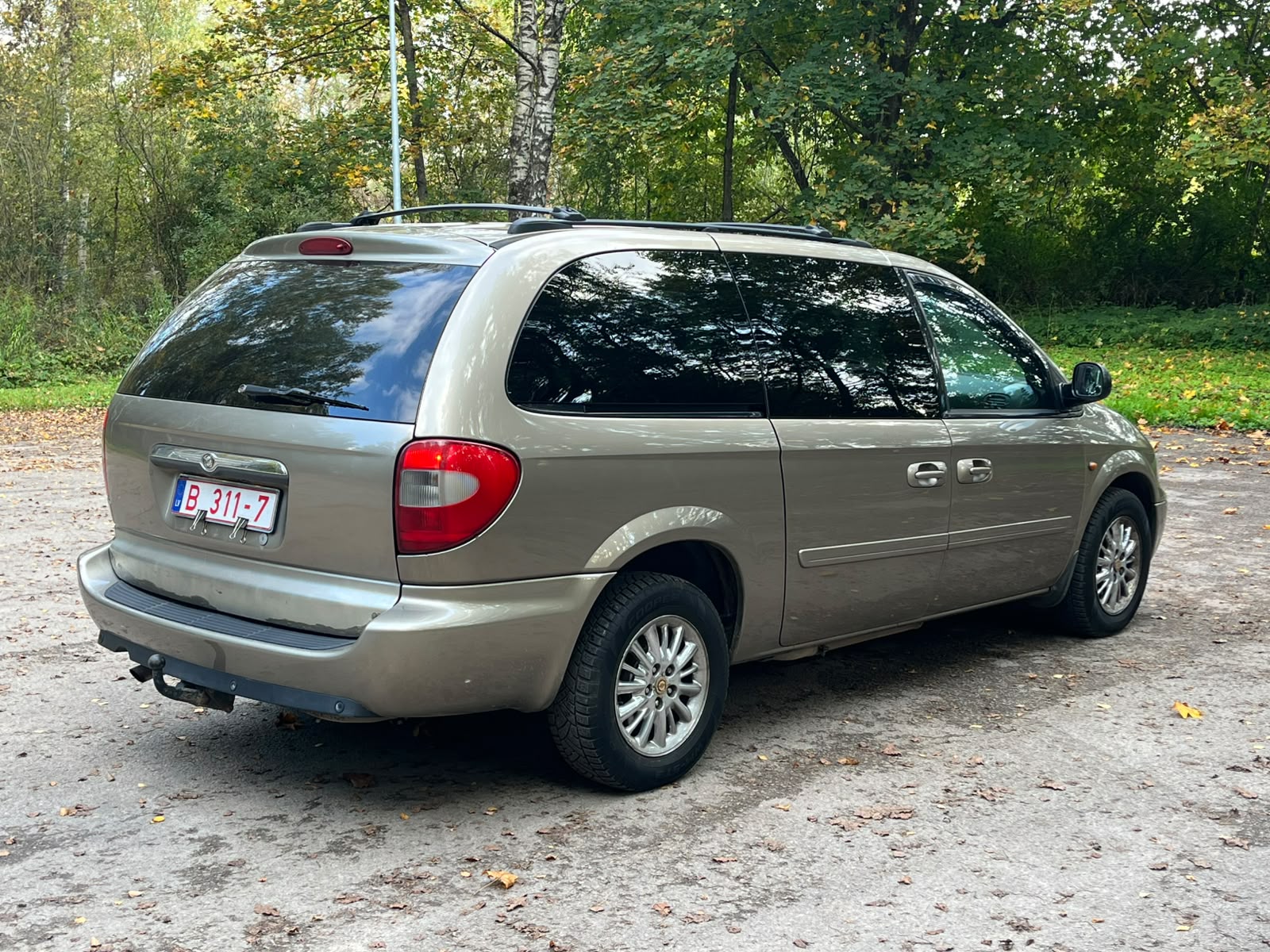 CHRYSLER GRAND VOYAGER 7-VIETAS