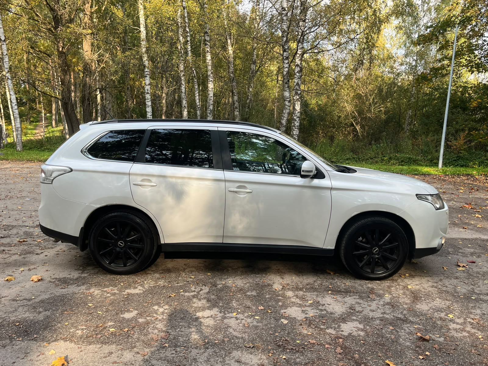 MITSUBISHI OUTLANDER 4WD