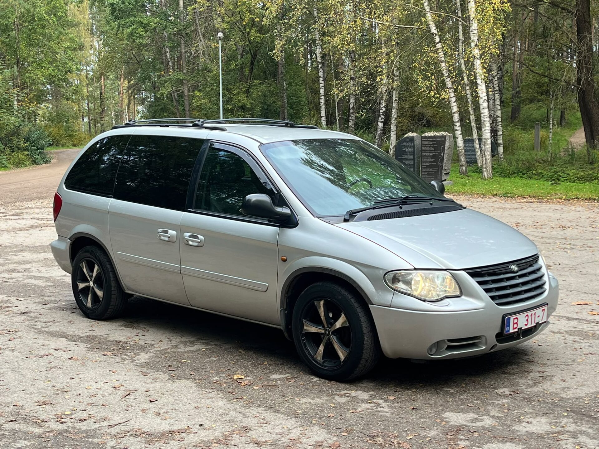 CHRYSLER VOYAGER 7-VIETAS