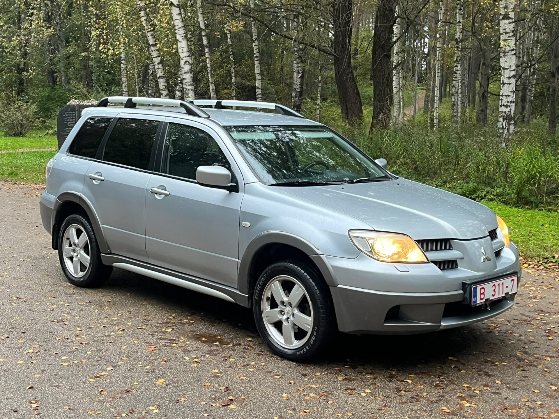 MITSUBISHI OUTLANDER 4WD