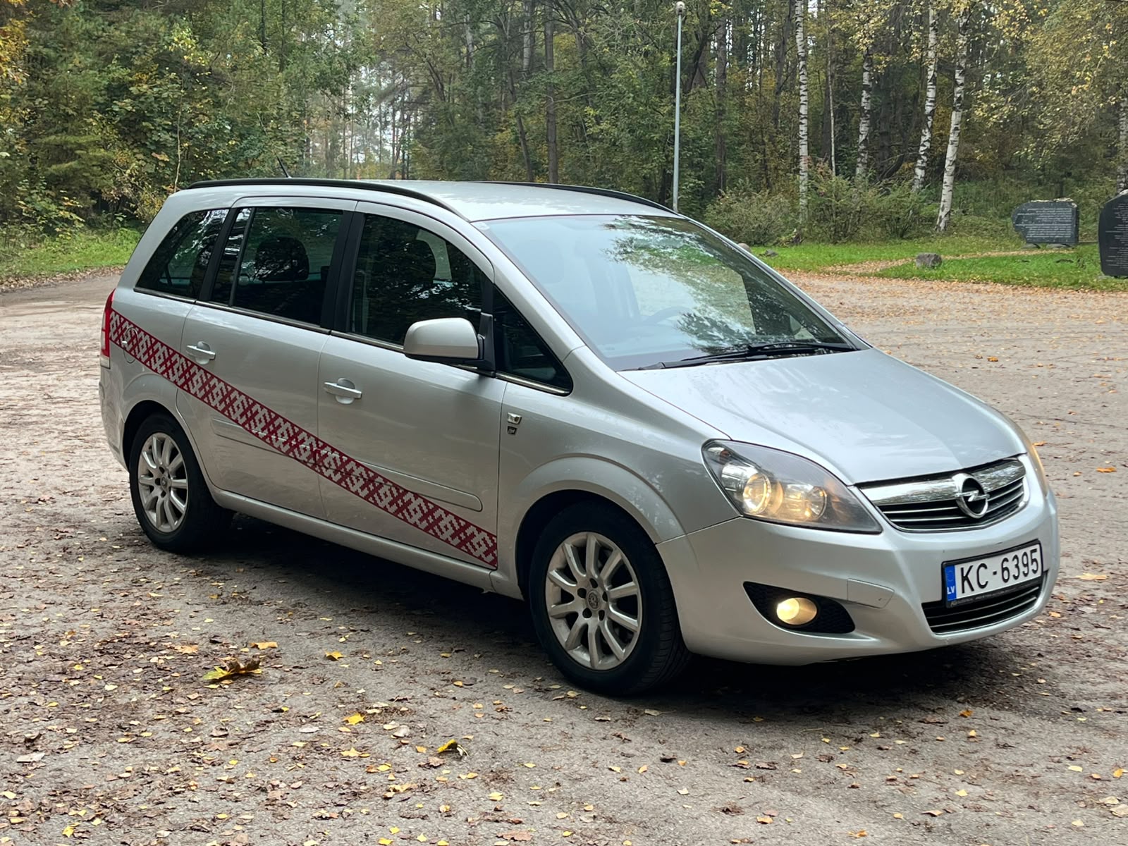 OPEL ZAFIRA 7-VIETAS