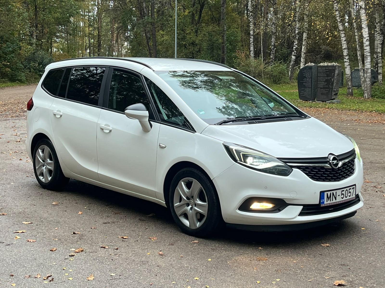 OPEL ZAFIRA TOURER 7-VIETAS