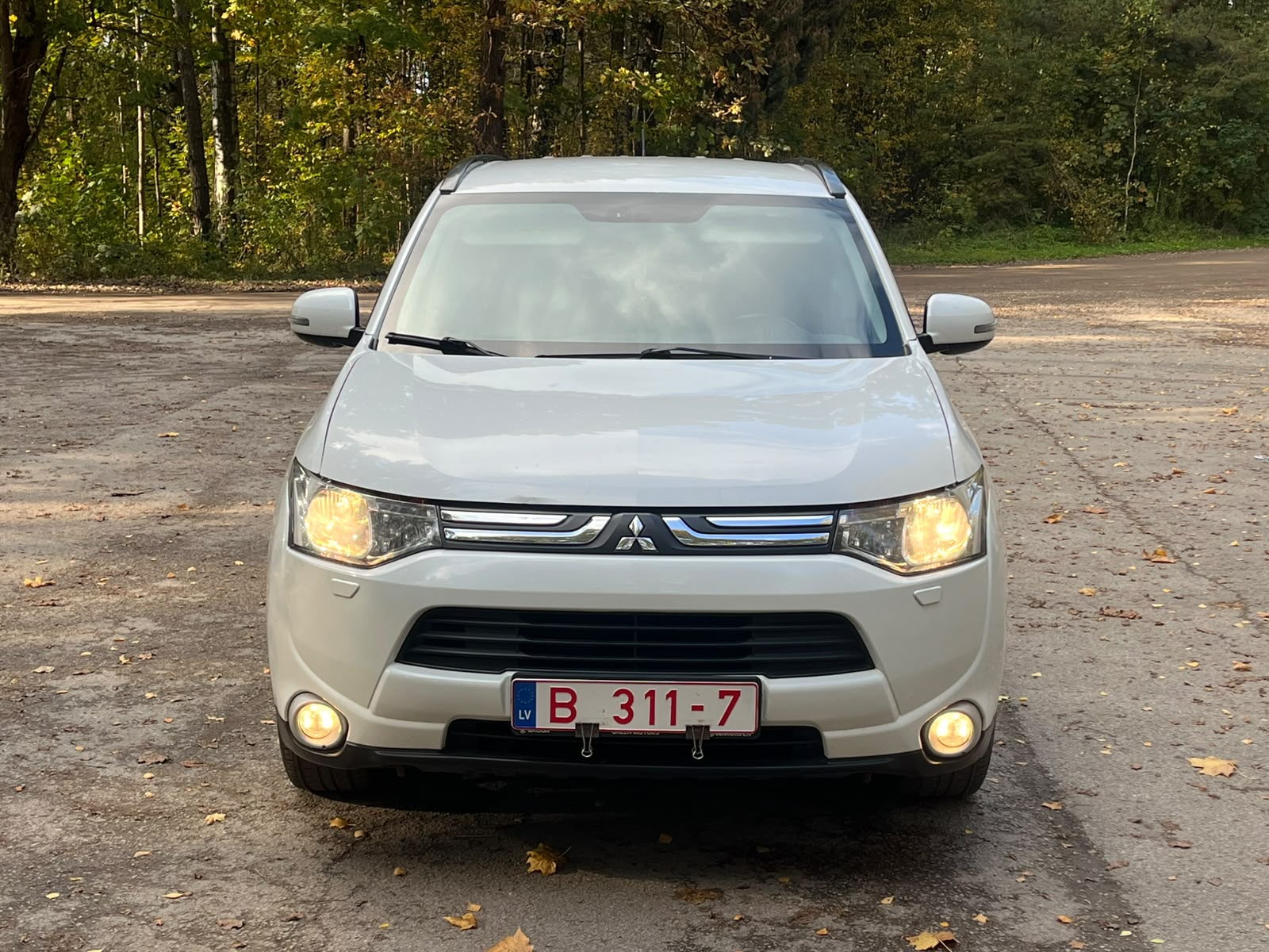MITSUBISHI OUTLANDER 4WD