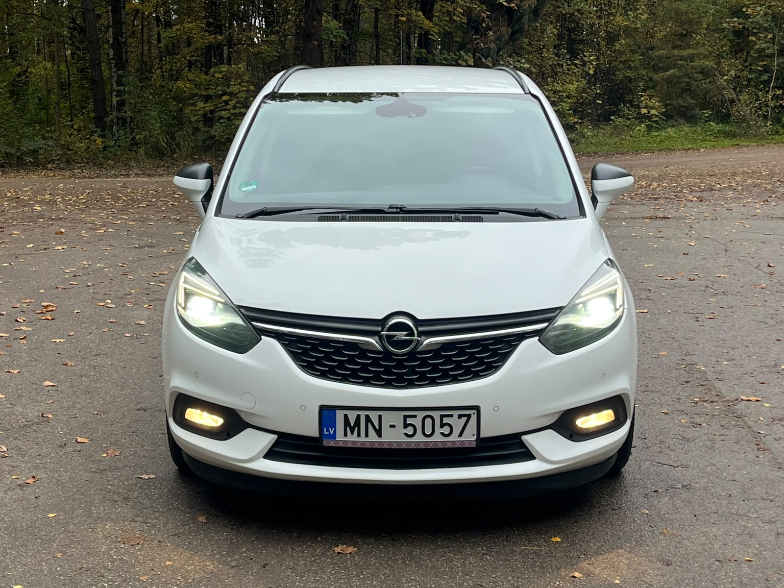 OPEL ZAFIRA TOURER 7-VIETAS