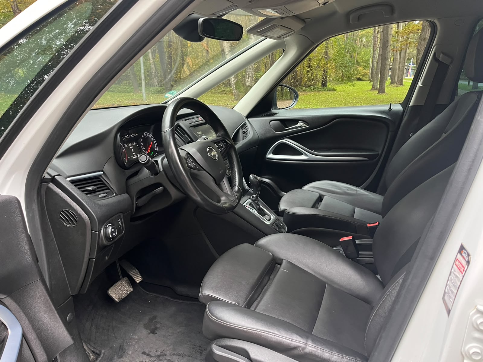 OPEL ZAFIRA TOURER 7-VIETAS
